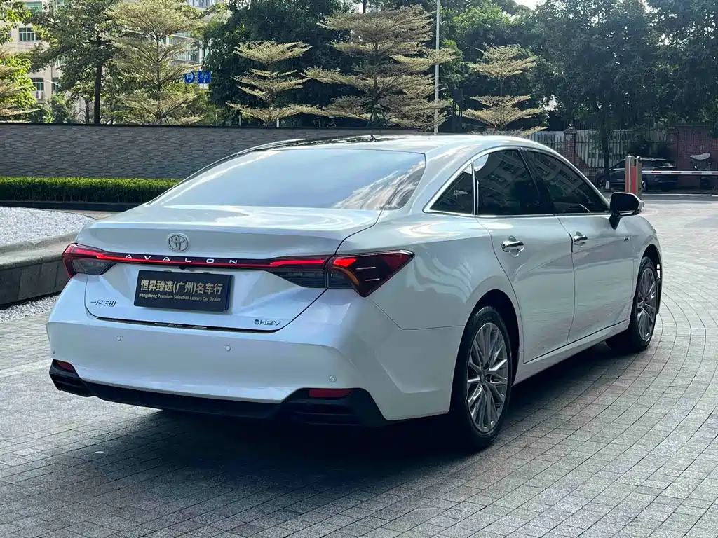 Toyota Avalon — миниатюра 5