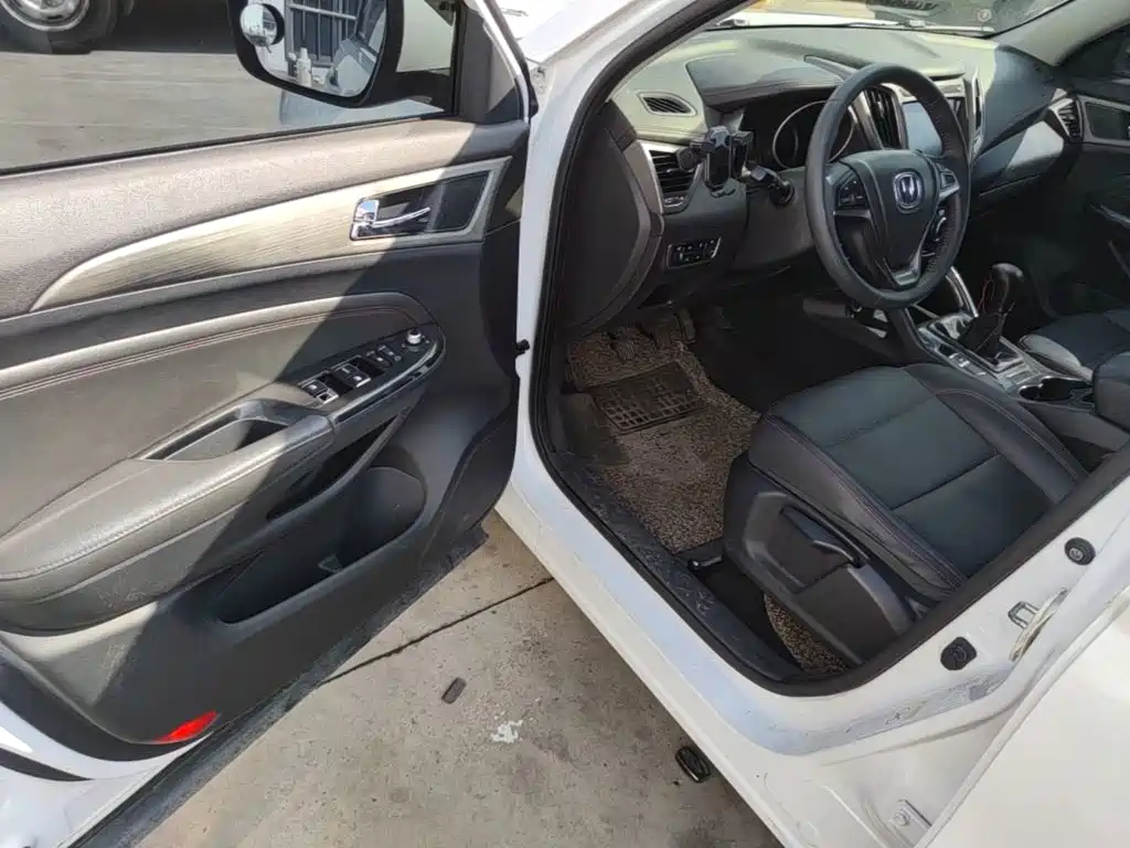Changan CS75 — миниатюра 12