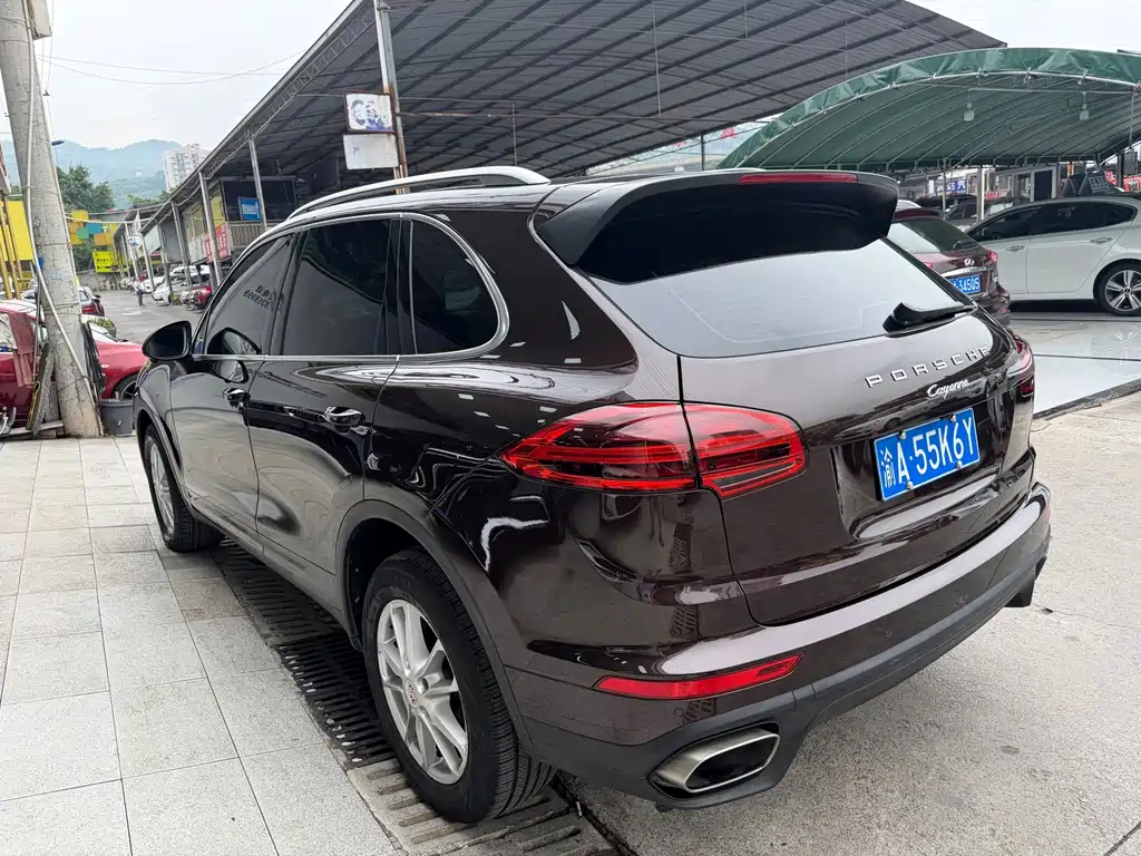 Porsche Cayenne — миниатюра 15