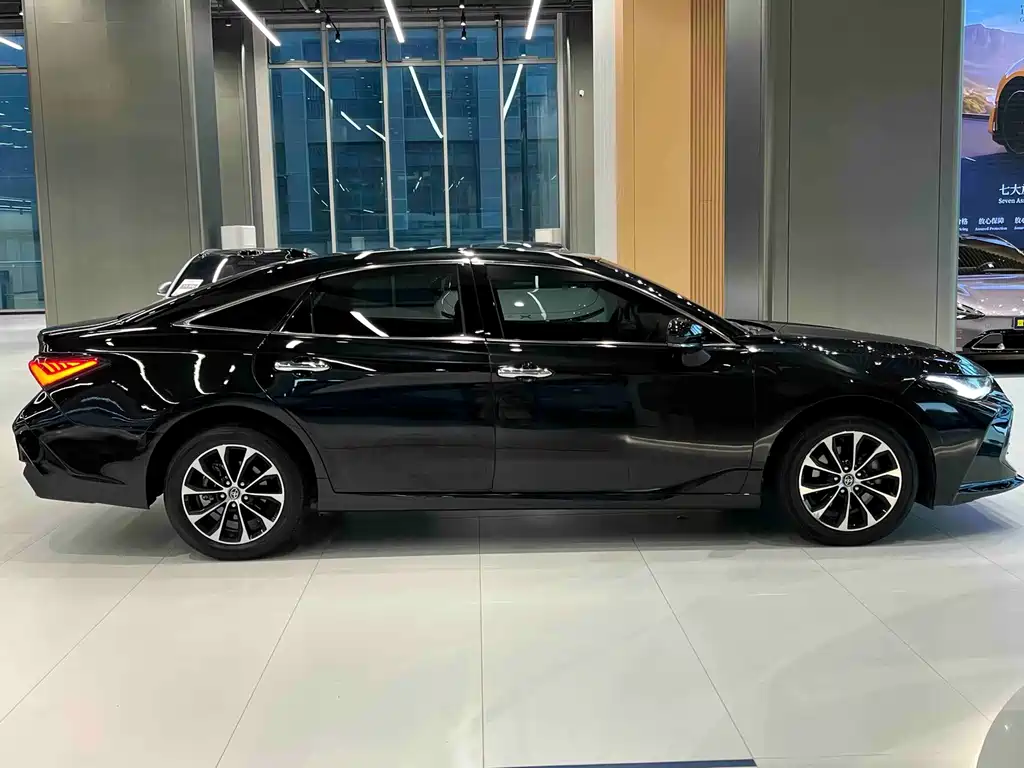Toyota Avalon — миниатюра 5