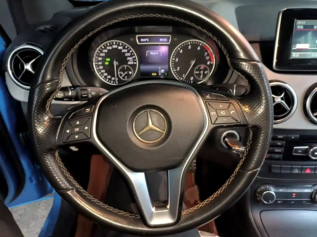 Mercedes-Benz B-Class — миниатюра 11