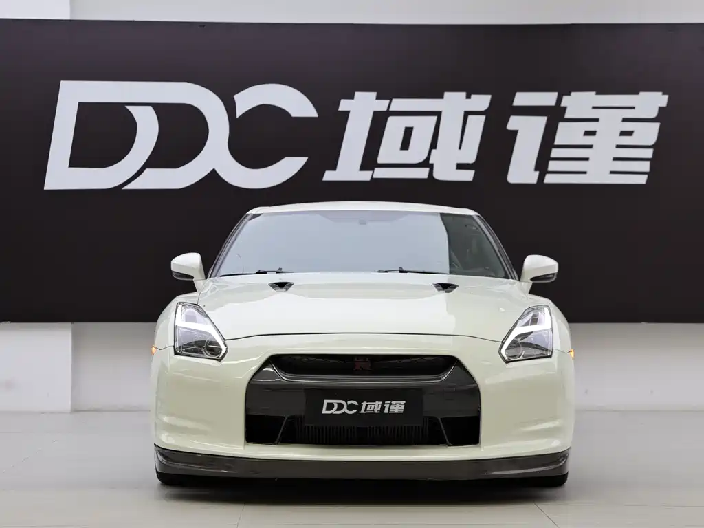 Nissan GT-R 2010