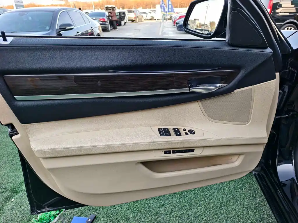 BMW 7 Series 7 2009 740Li Lead