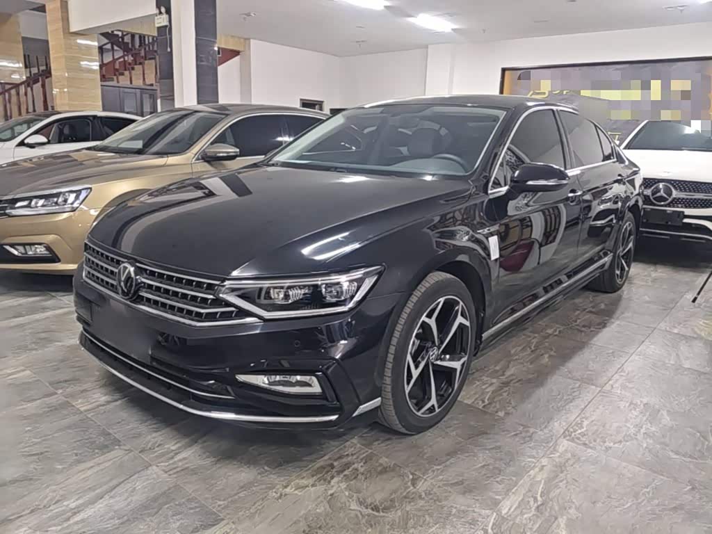 Volkswagen Magotan 1.4 л 2024 г. Чёрный, пробег 26700 км