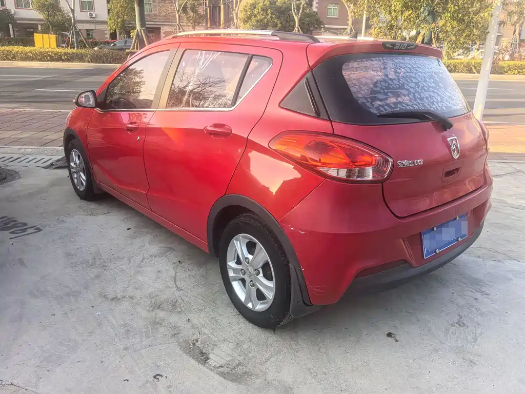 Baojun 310 2016 1.2L MT Luxury