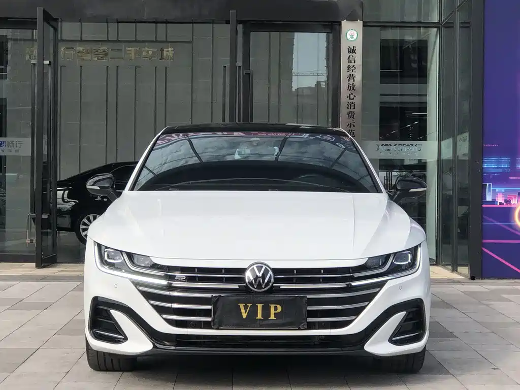 Volkswagen CC - фото 2