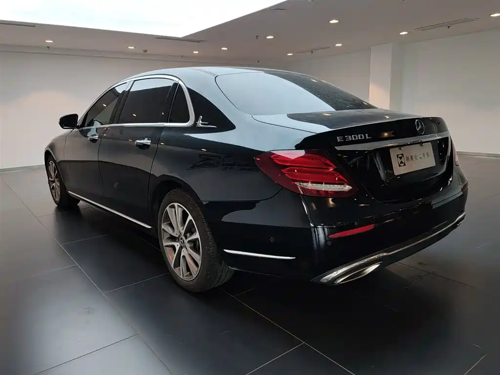 Mercedes-Benz E-Class E 2019 E 300 L Fashion