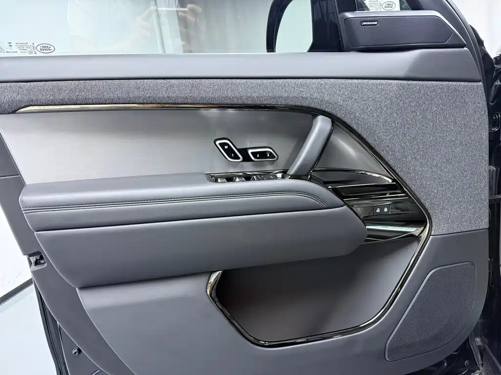 Land Rover Sport — миниатюра 4