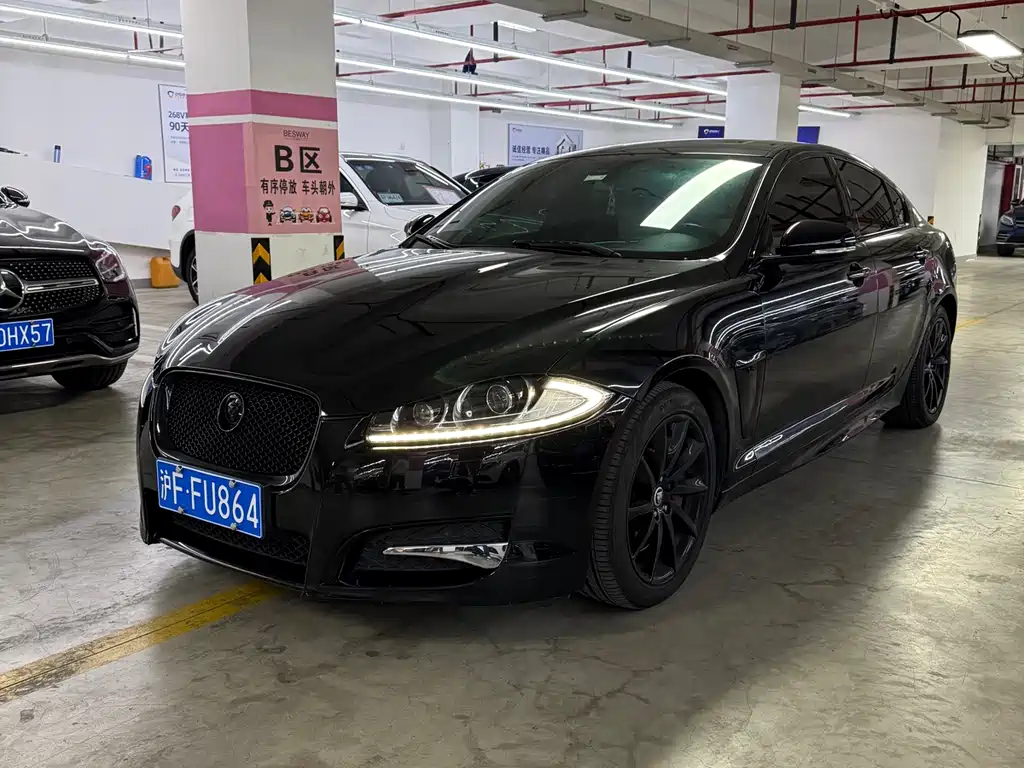 Jaguar XF 2013