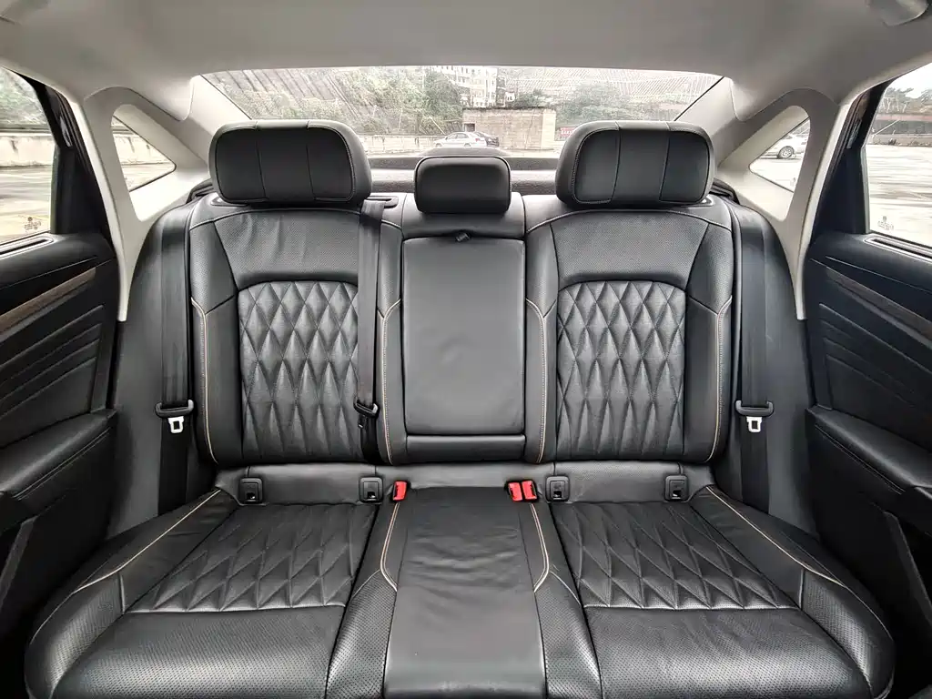 Volkswagen Passat — миниатюра 24