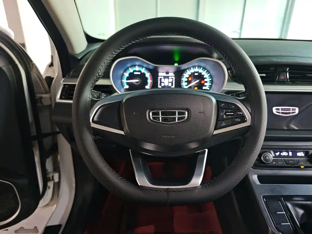 Geely Emgrand — миниатюра 11