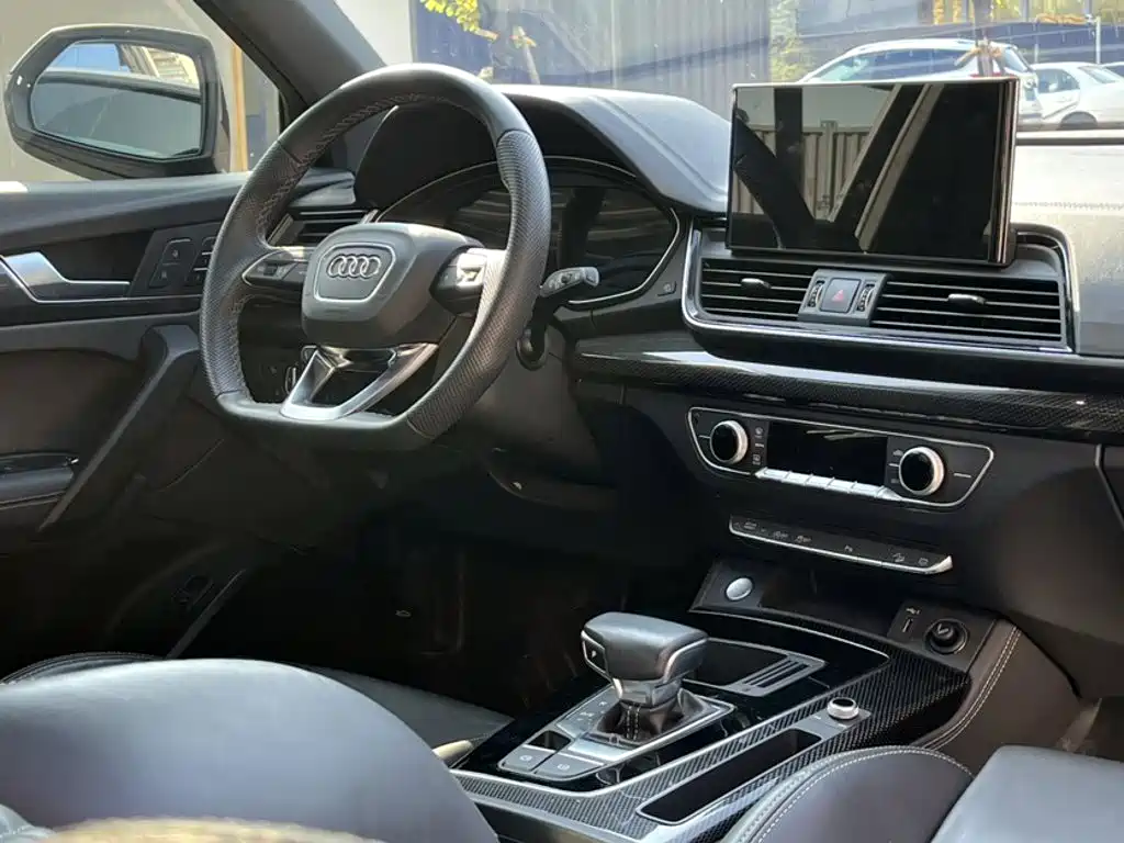 Audi Q5L Sportback — миниатюра 19