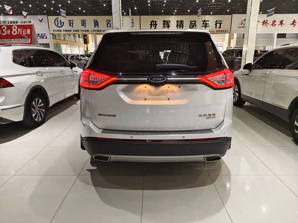 Ford Edge — миниатюра 15