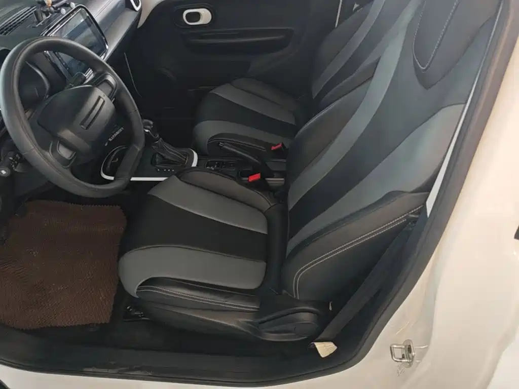 Roewe Clever — миниатюра 15