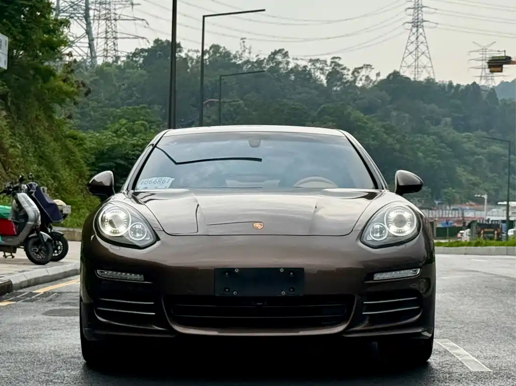 Porsche Panamera 2014 Panamera 4 3.0T