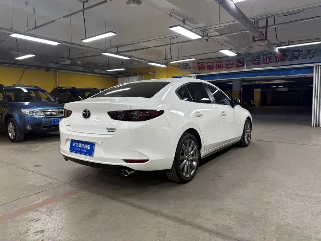 Mazda 3 Axela — миниатюра 8