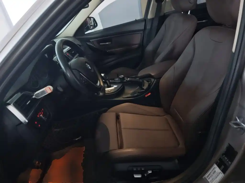 BMW 3 Series — миниатюра 15