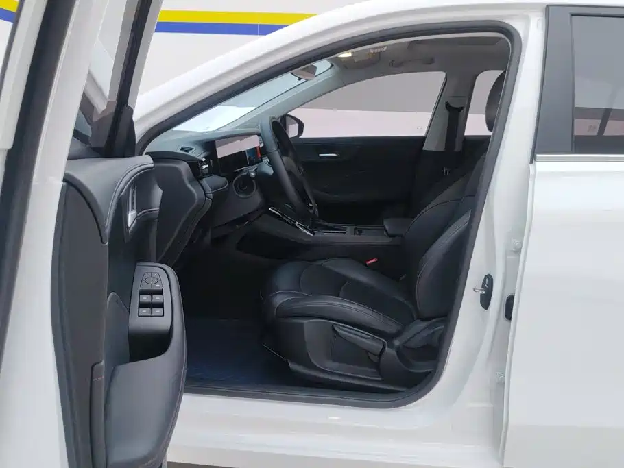 Roewe i5 — миниатюра 9