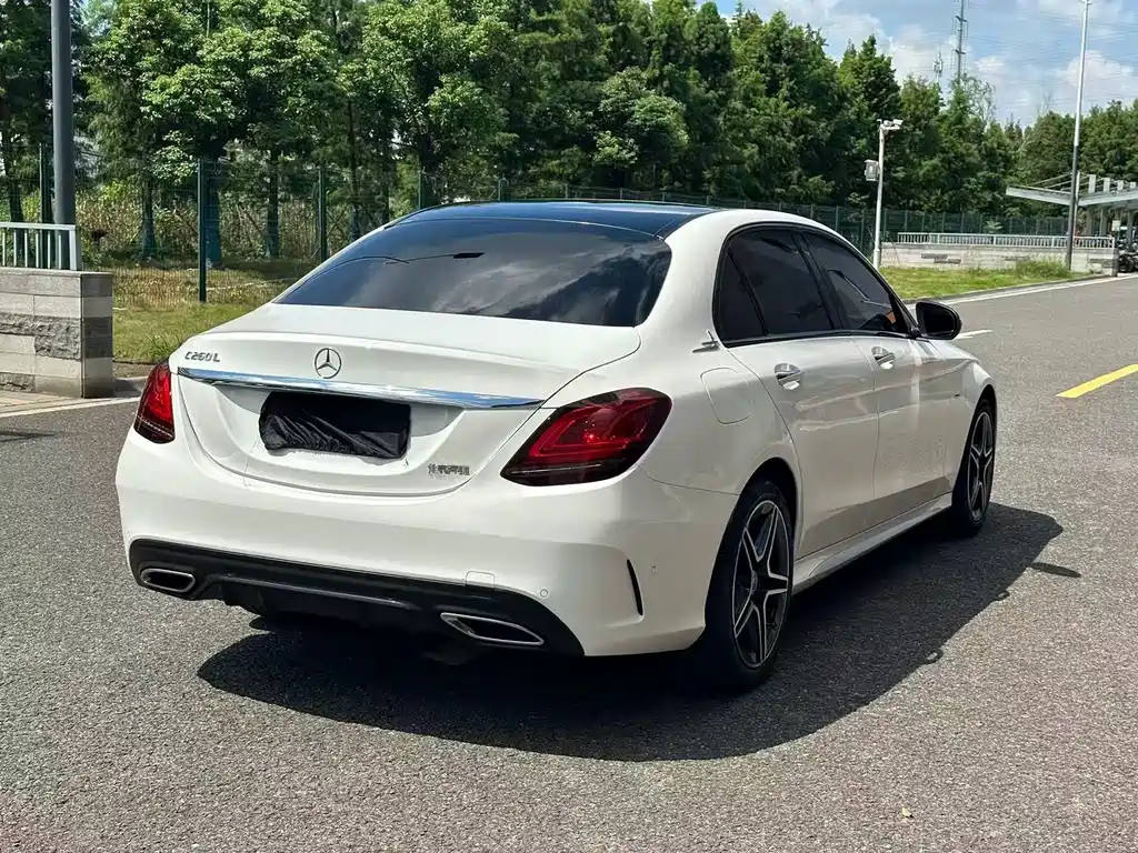 Mercedes-Benz C-Class — миниатюра 20