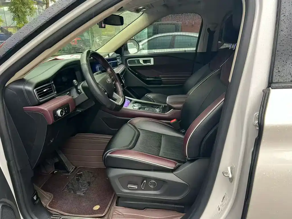 Ford Explorer — миниатюра 11