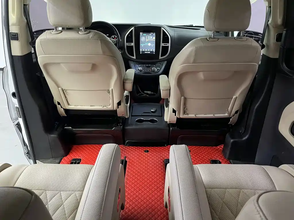 Mercedes-Benz Vito — миниатюра 17