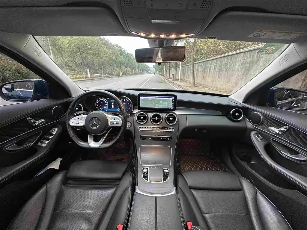 Mercedes-Benz C-Class — миниатюра 5