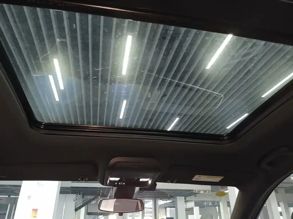 Cadillac XT6 — миниатюра 18