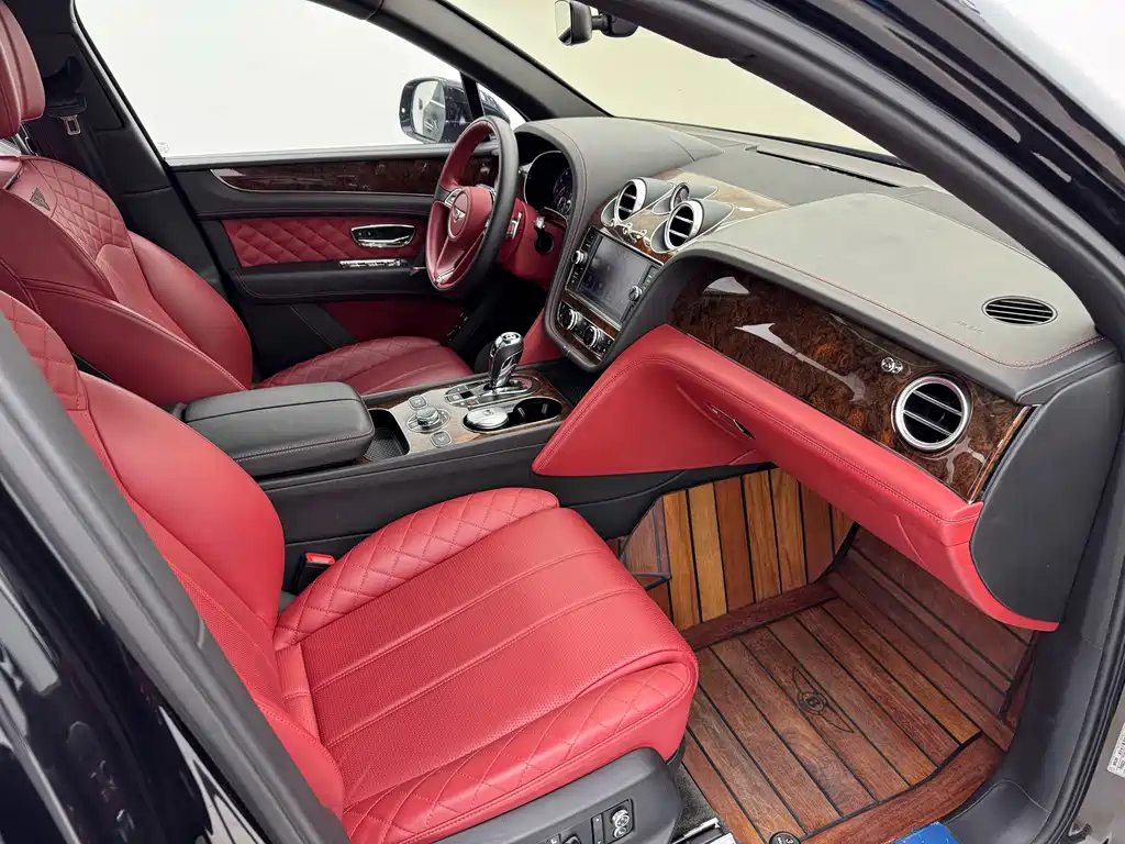 Bentley Bentayga — миниатюра 19