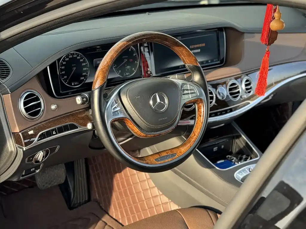 Mercedes-Benz S-Class — миниатюра 8