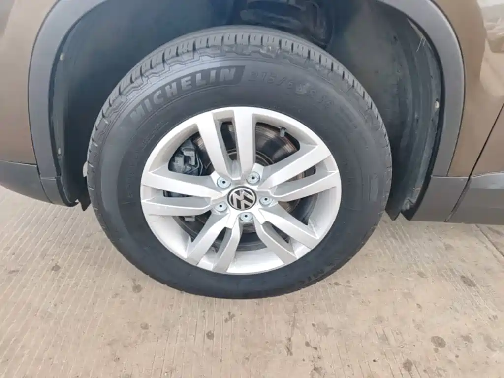 Volkswagen Tiguan — миниатюра 23