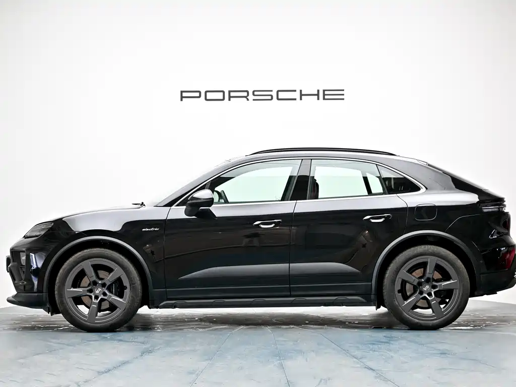 PORSCHE MACAN NEW ENERGY
