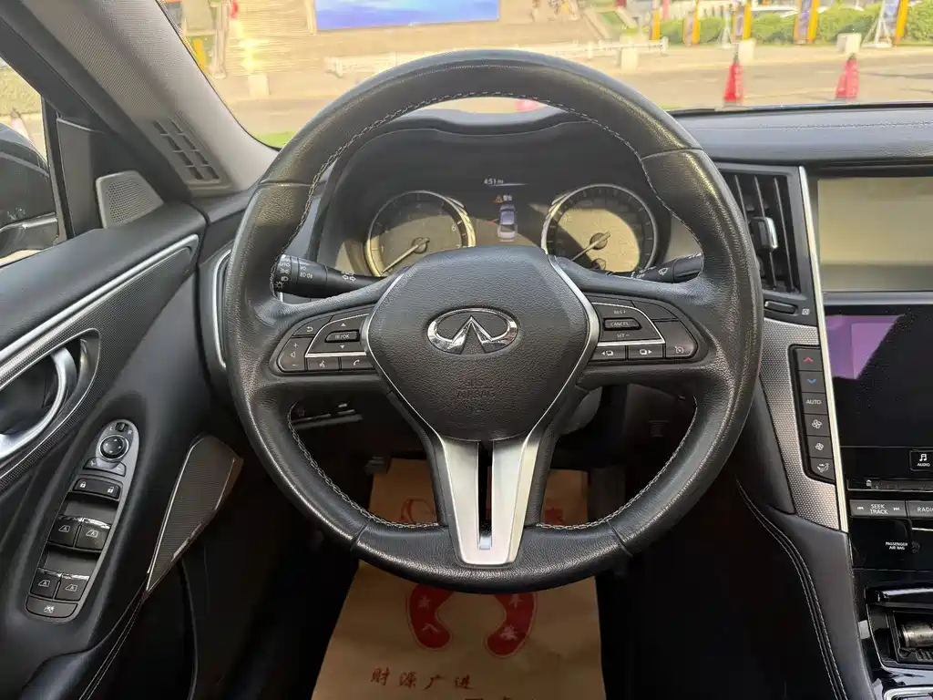 Infiniti Q50L 2018 2.0T V