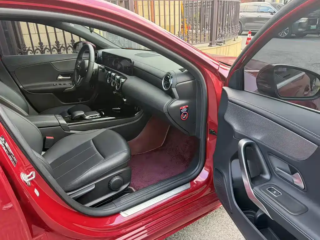 Mercedes-Benz A-Class — миниатюра 6