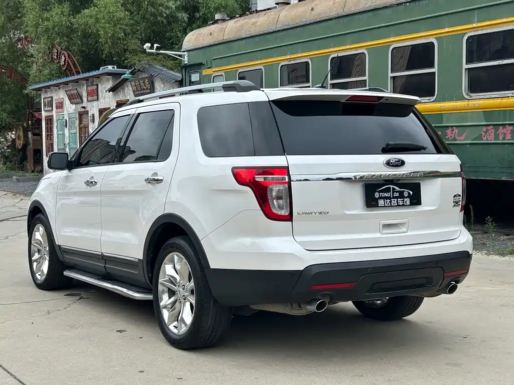 Ford Explorer (Import) — миниатюра 22