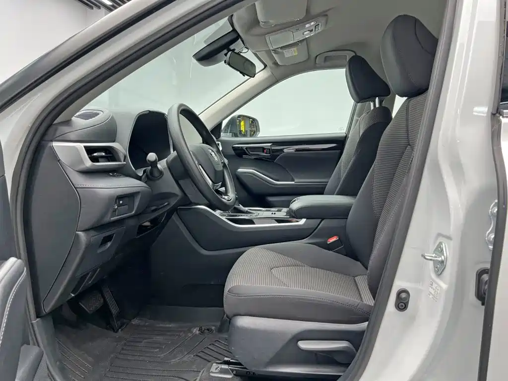 Toyota Highlander — миниатюра 16