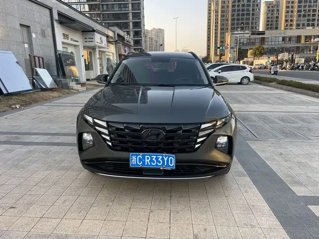 HYUNDAI TUCSON