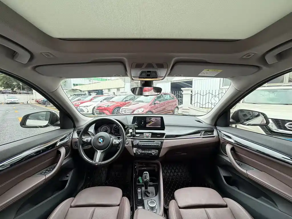 BMW X1 2022 sDrive20Li Premium