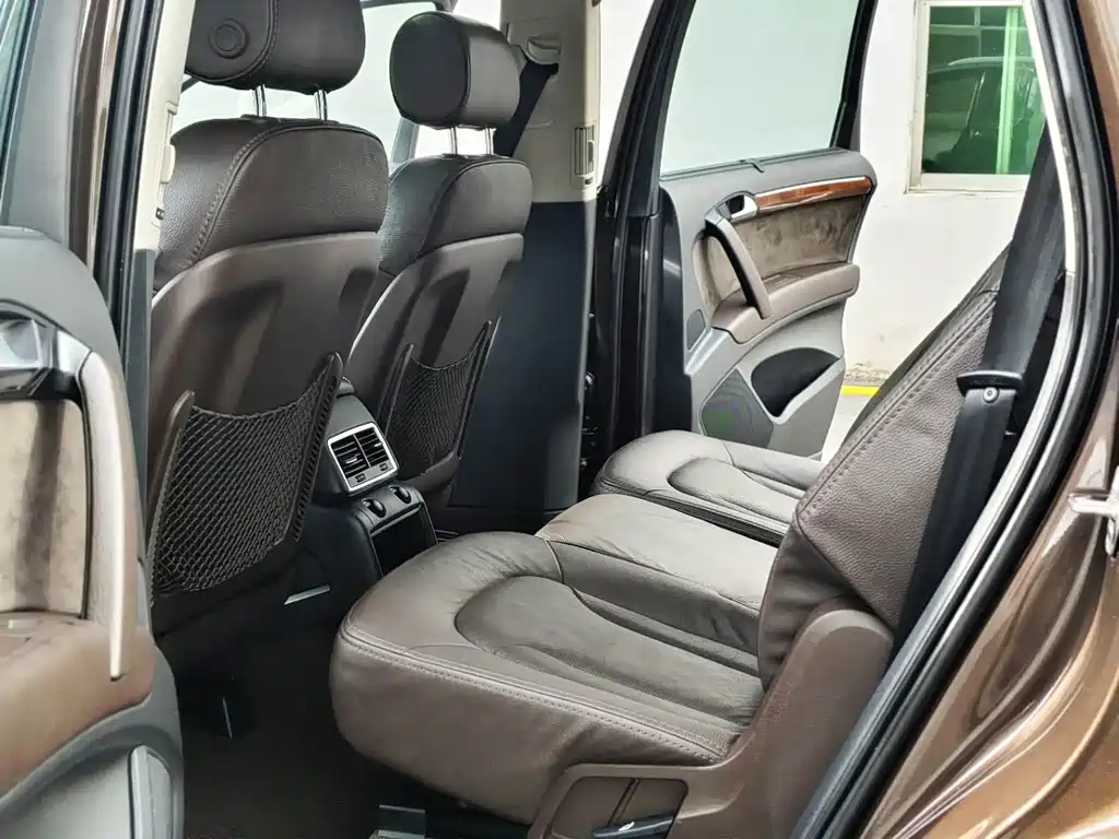 Audi Q7 — миниатюра 5