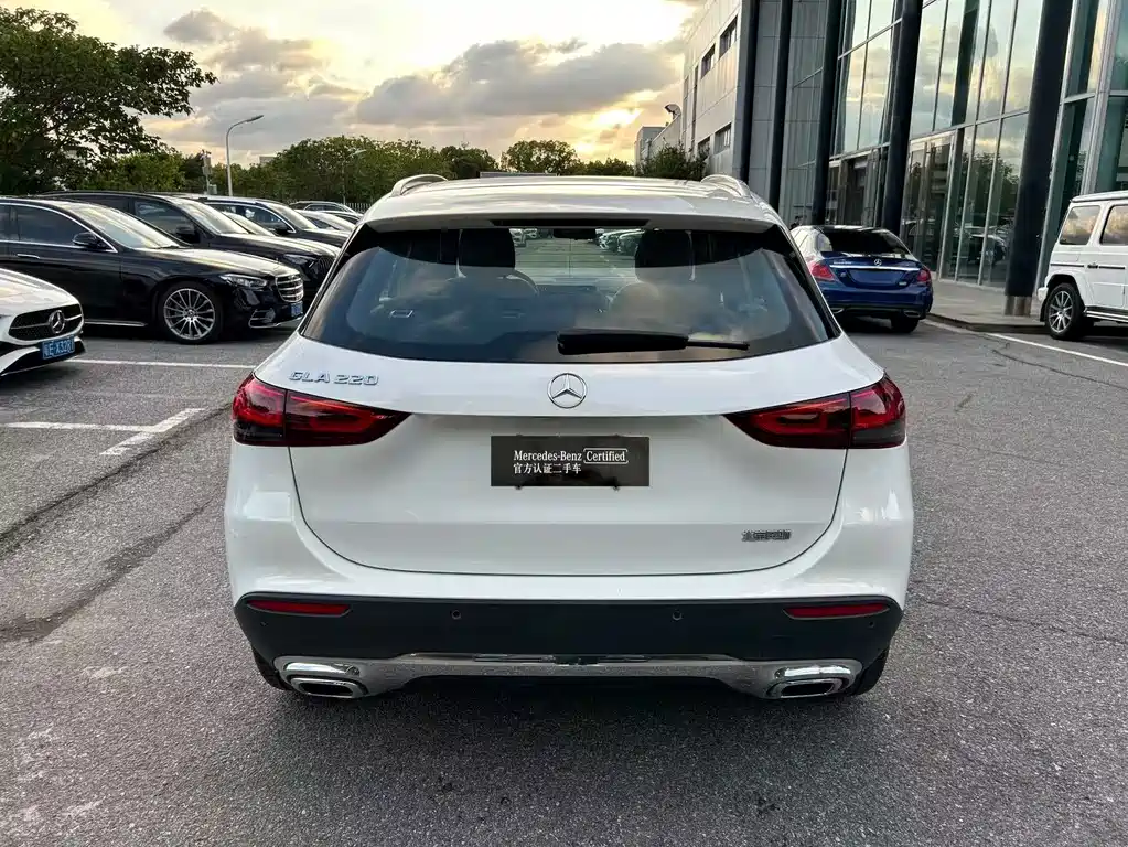 Mercedes-Benz GLA — миниатюра 6