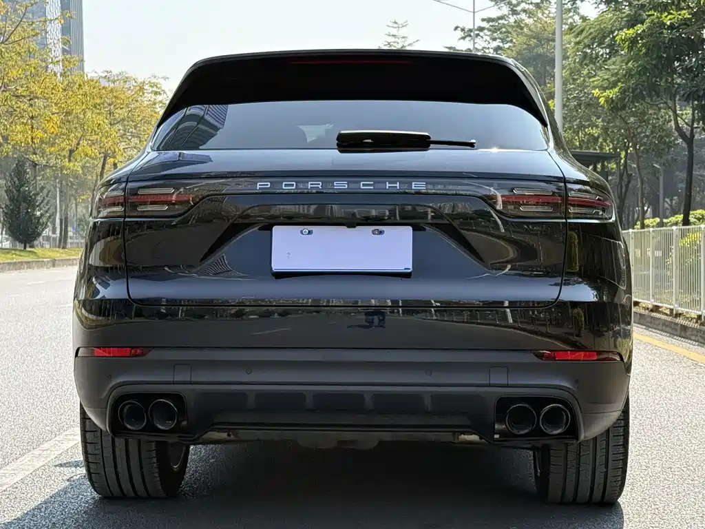 PORSCHE CAYENNE