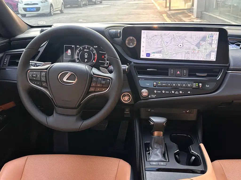 Lexus ES — миниатюра 8