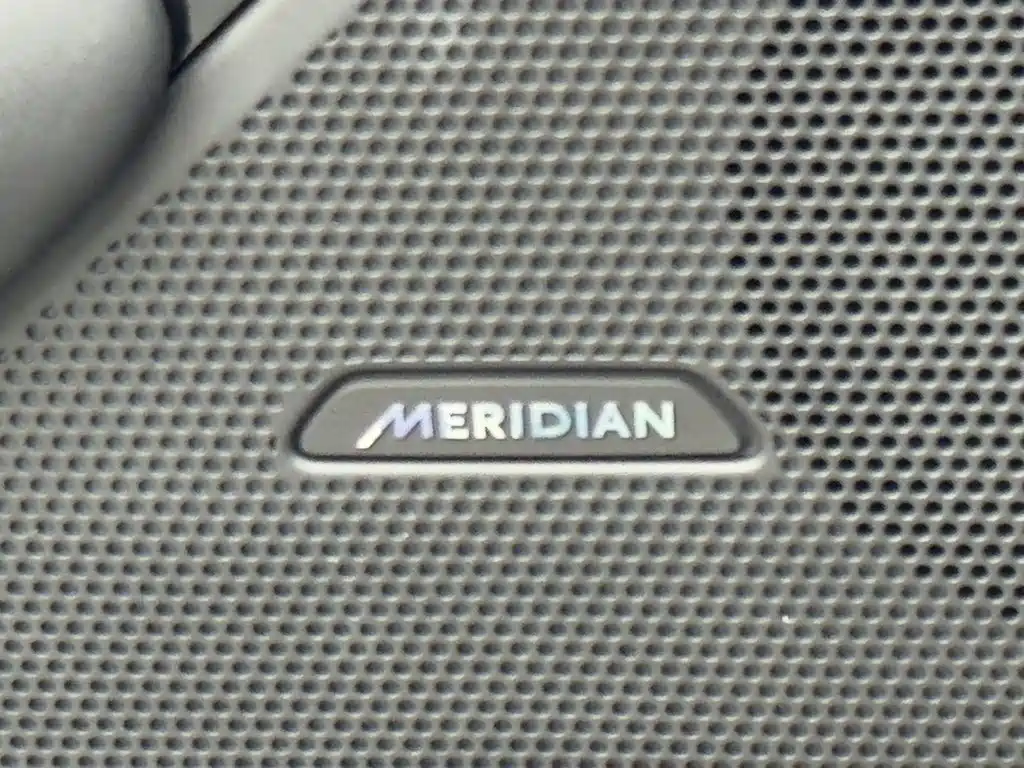 Land Rover Velar — миниатюра 16