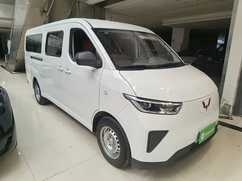 Wuling Yangguang — миниатюра 4