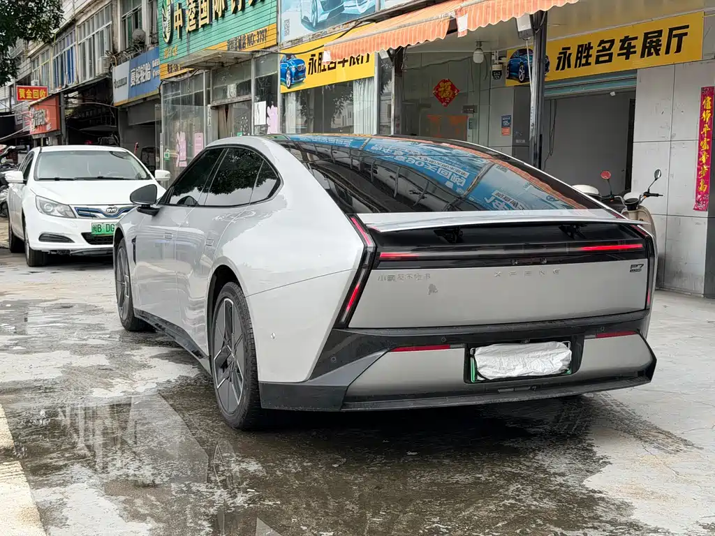 XPeng P7 — миниатюра 7