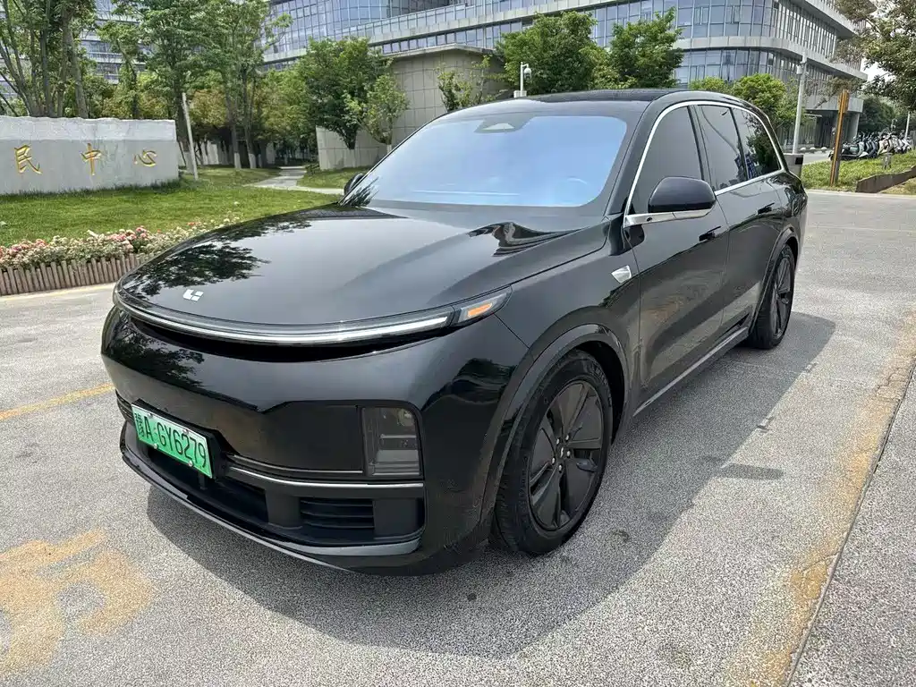 Li Auto Li L8 2025