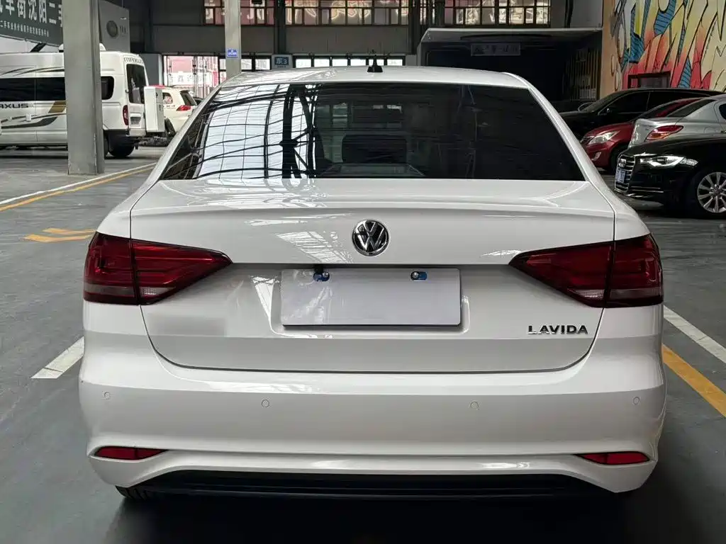 Volkswagen Lavida — миниатюра 8