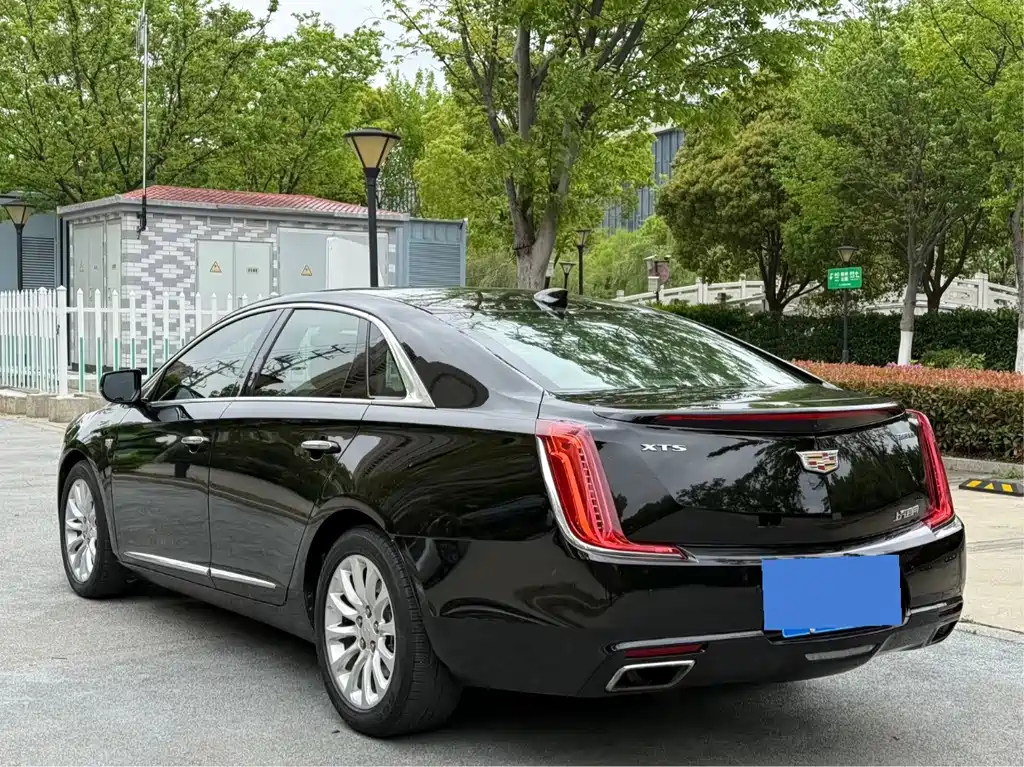 Cadillac XTS — миниатюра 5