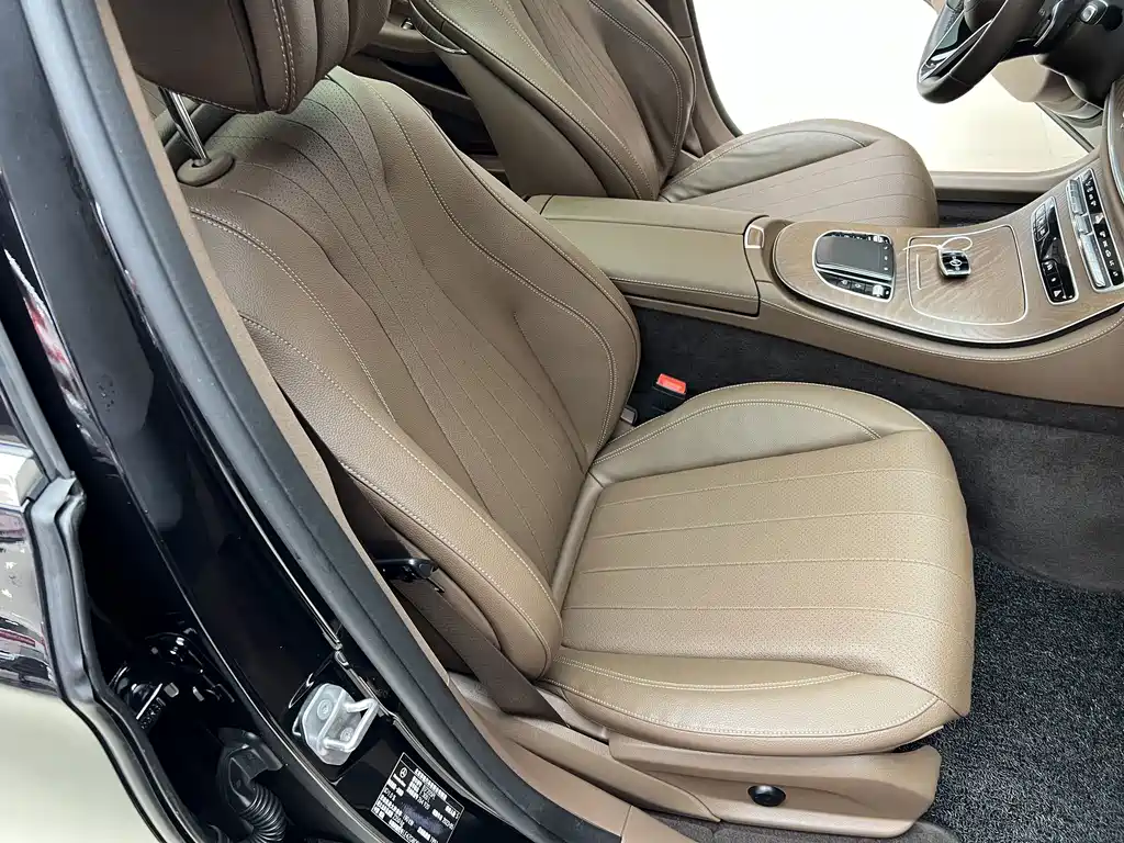 Mercedes-Benz E-Class — миниатюра 16
