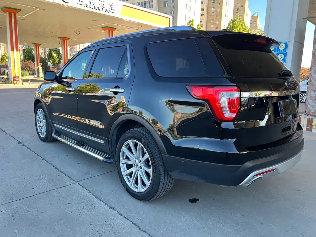 Ford Explorer (Import) — миниатюра 8