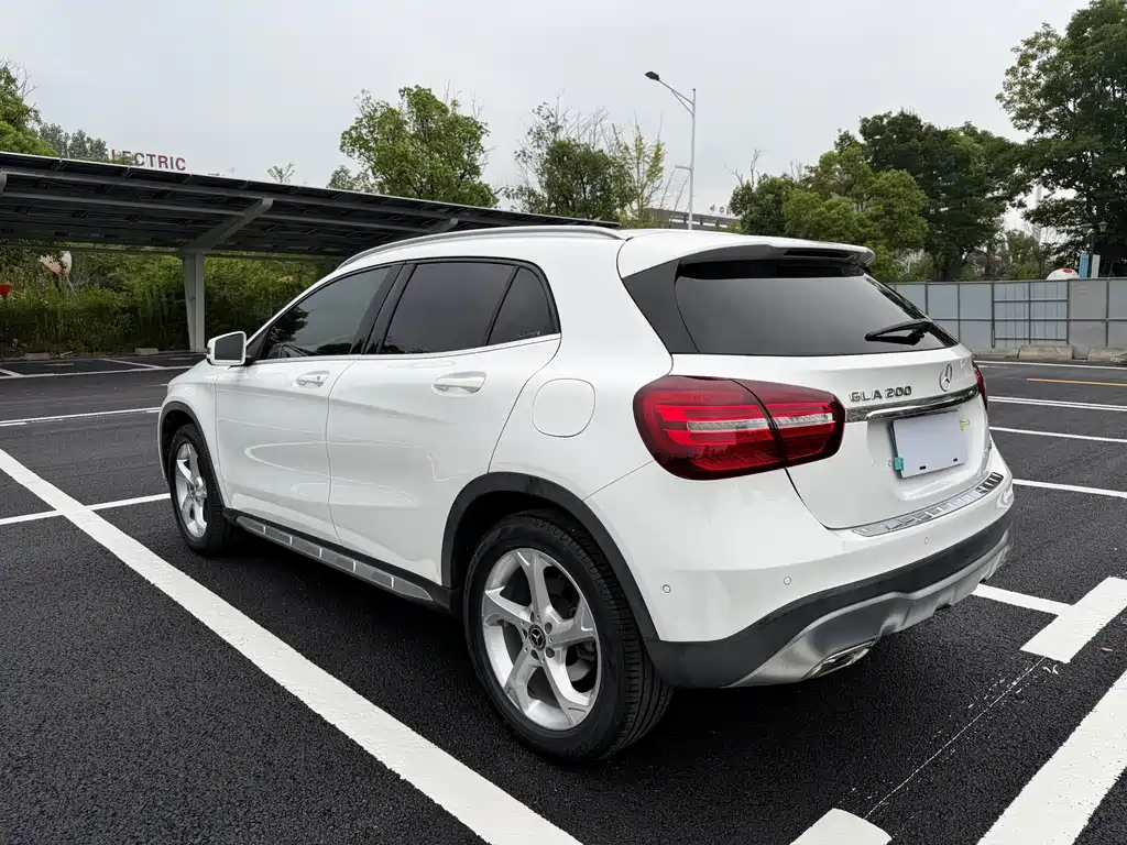 Mercedes-Benz GLA — миниатюра 11